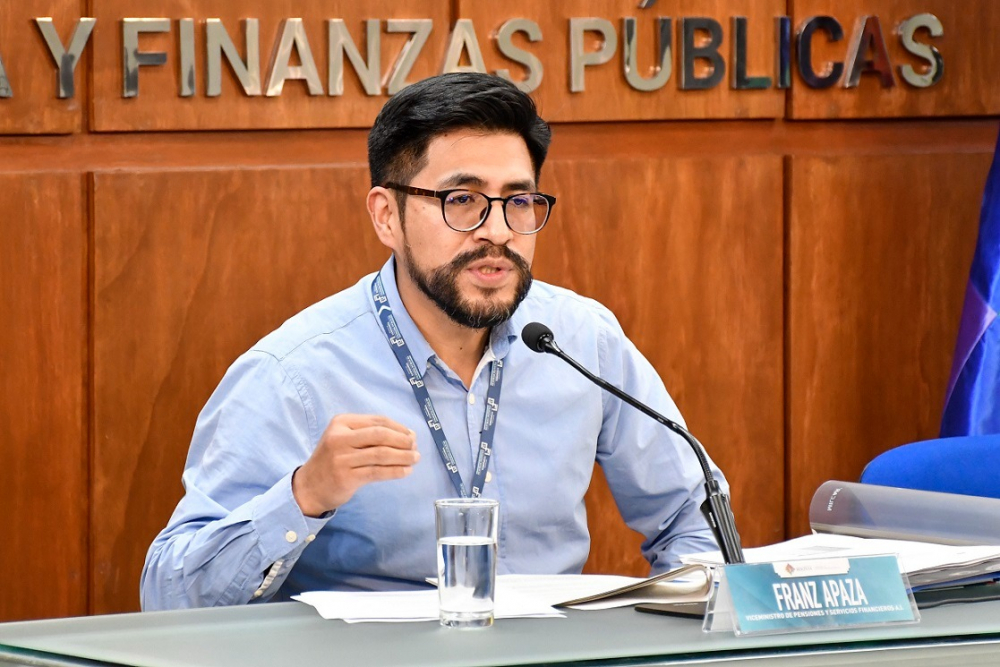 “No hay jubilación forzosa porque el trámite  es voluntario”, dice viceministro de Pensiones