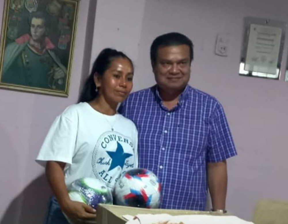 ABF fortalece el fútbol provincial con entrega de balones a liga de Vaca Díez