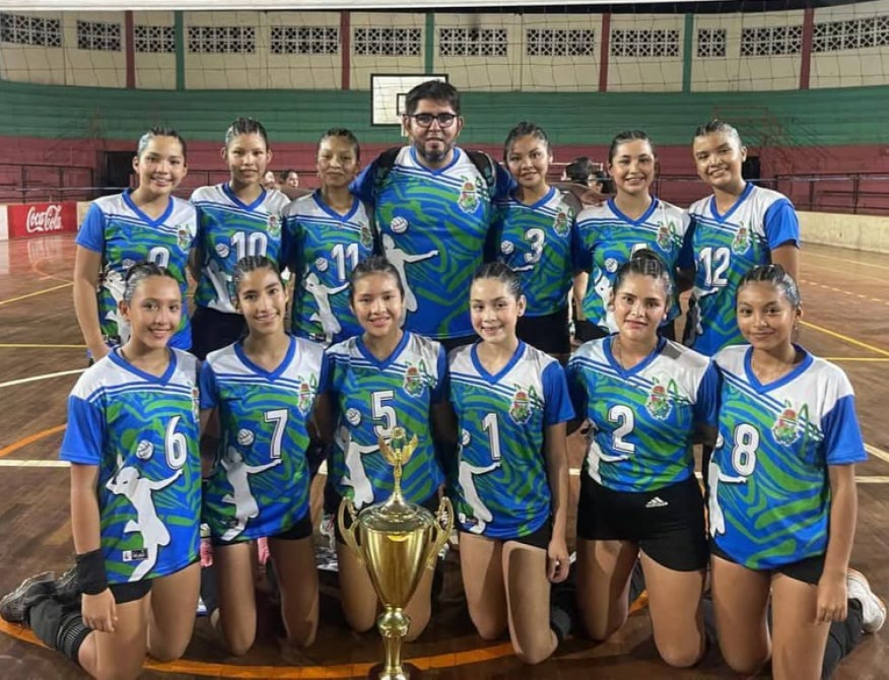 Santa Ana campeona invicta del interprovincial de voleibol Sub 15