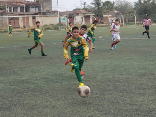 La pasión continúa con nuevos partidos en el fútbol infantil