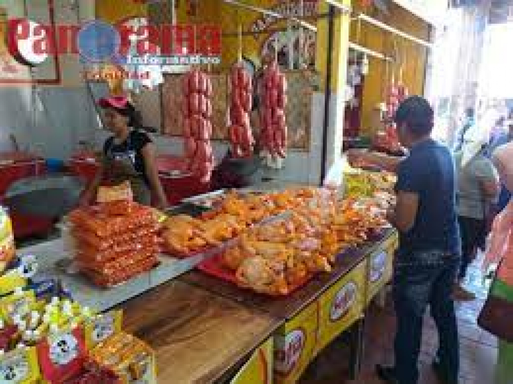 Comerciantes de  pollo alertan sobre  desabastecimiento debido  al bloqueo en San Julián