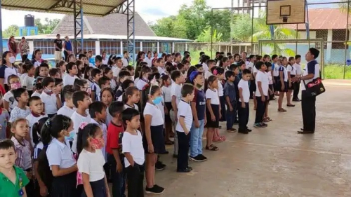 Estudiantes asistirán a clases los sábados