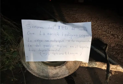 Cuatro Cñadas: Indígenas ayoreos  bloquean la carretera Santa Cruz - Trinidad