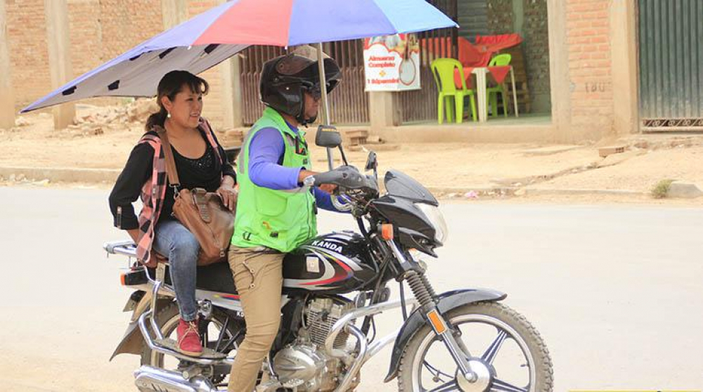 Mototaxistas: ‘El  combustible que  cargamos es para  nuestro trabajo diario,  no para la reventa’