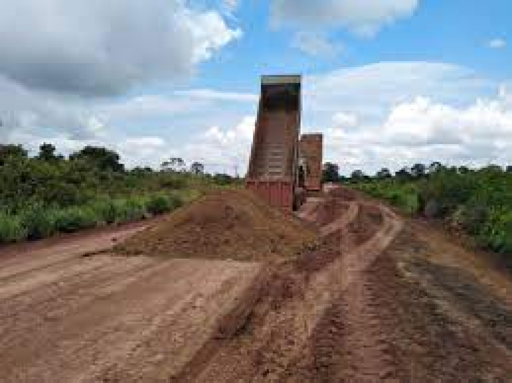 La ABC Avanza trabajos de conservación y nivelación de carreteras