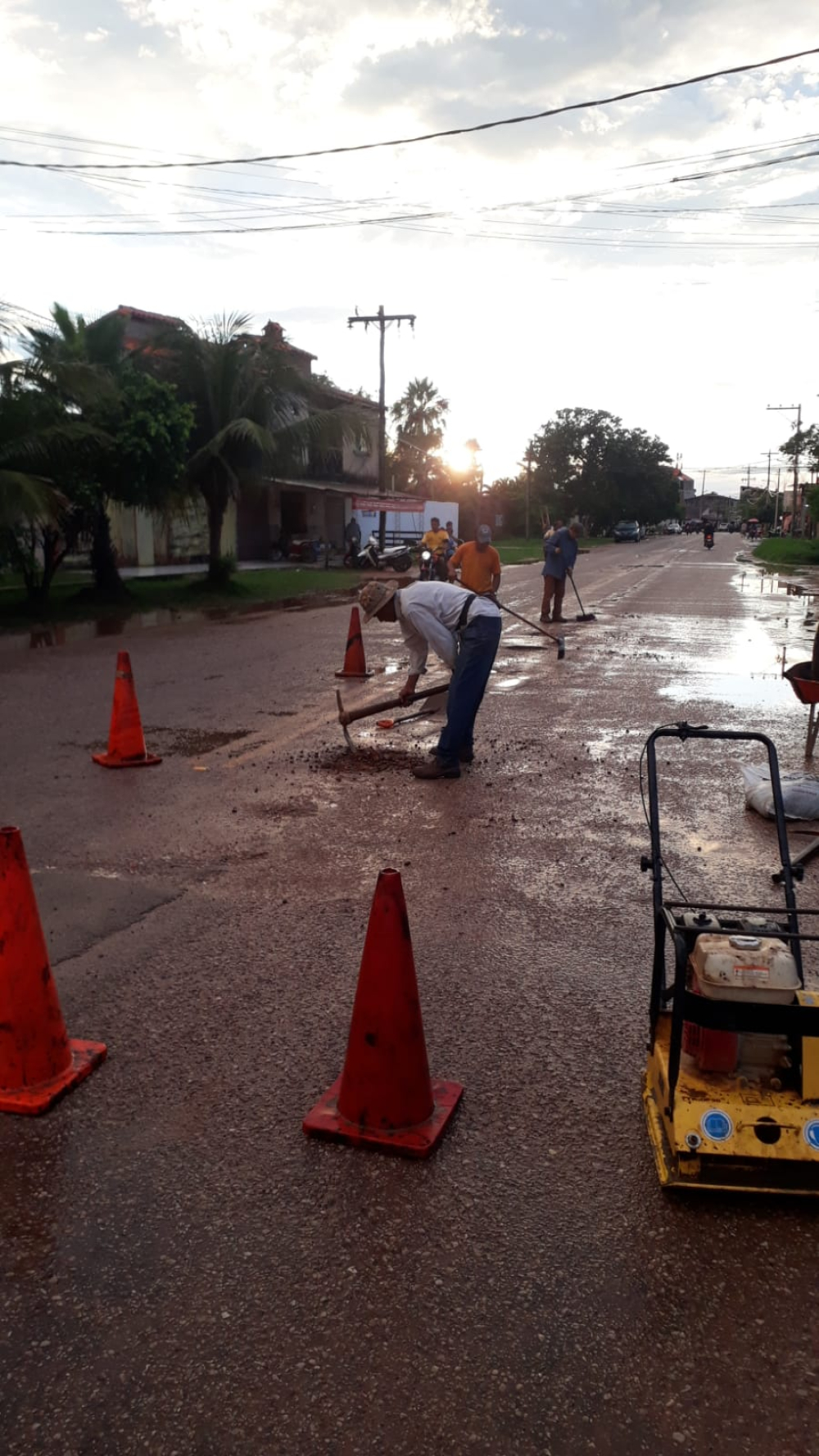 GAMT trabaja en bacheo rutinario y limpias y desobstrucción de zonas afectadas