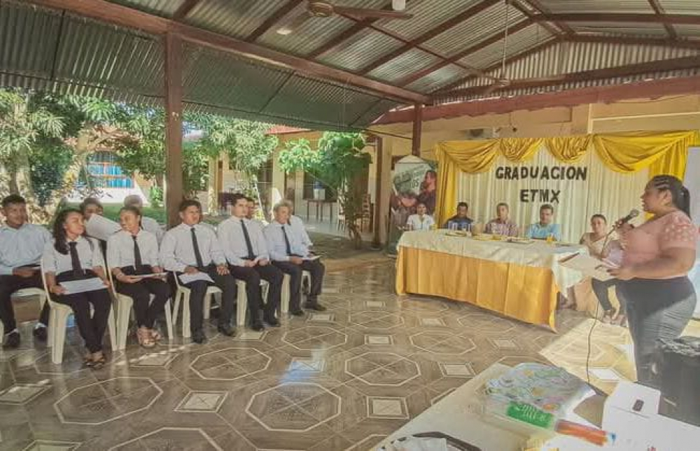 San Ignacio de Moxos: 12 graduados de la Escuela Taller del Plan Moxos