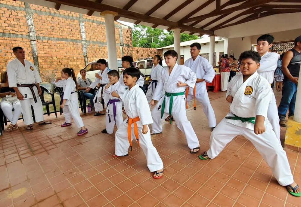 Embajador de Japón presenció exhibición de karate en Trinidad