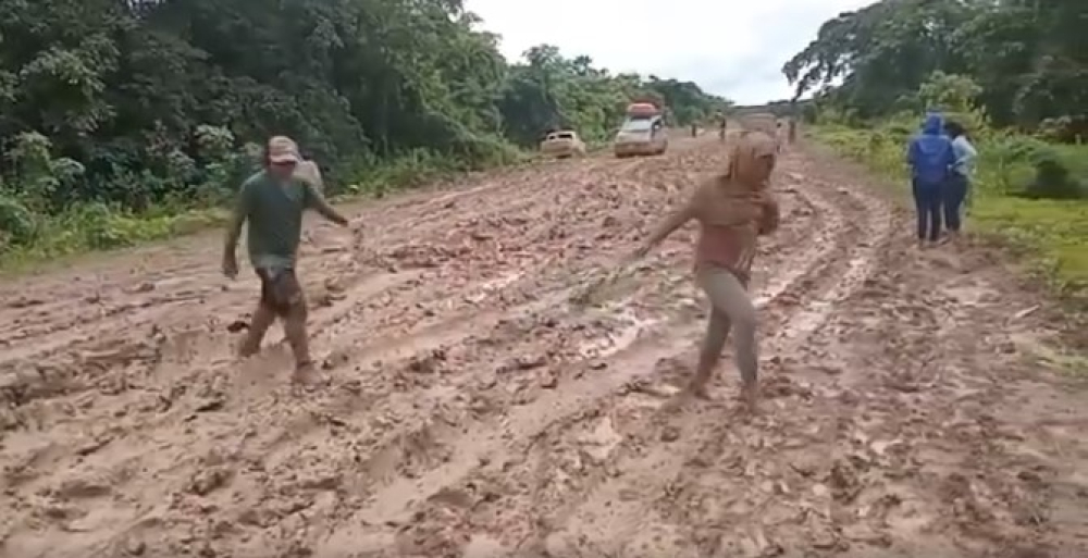 Campesinos del Beni denuncian abandono de carreteras y aislamiento de poblaciones