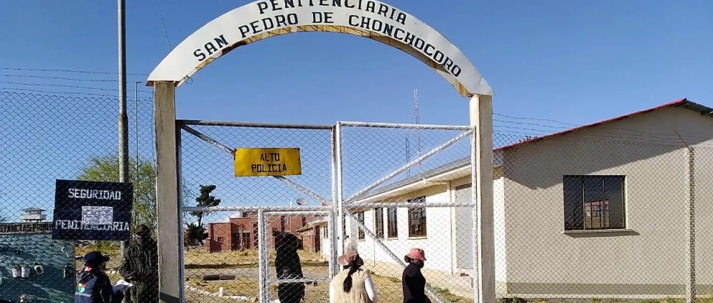 Hallan sin vida a dos reos en el penal de Chonchocoro, los cuerpos tenían signos de violencia