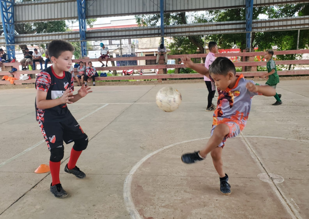 Supernova arranca con nuevas metas en el futsal y fútbol trinitario