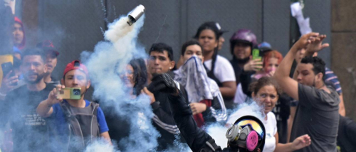 Cuatro muertos y 44 heridos en protestas contra reeleción de Maduro en Venezuela, según ONG hospitalaria