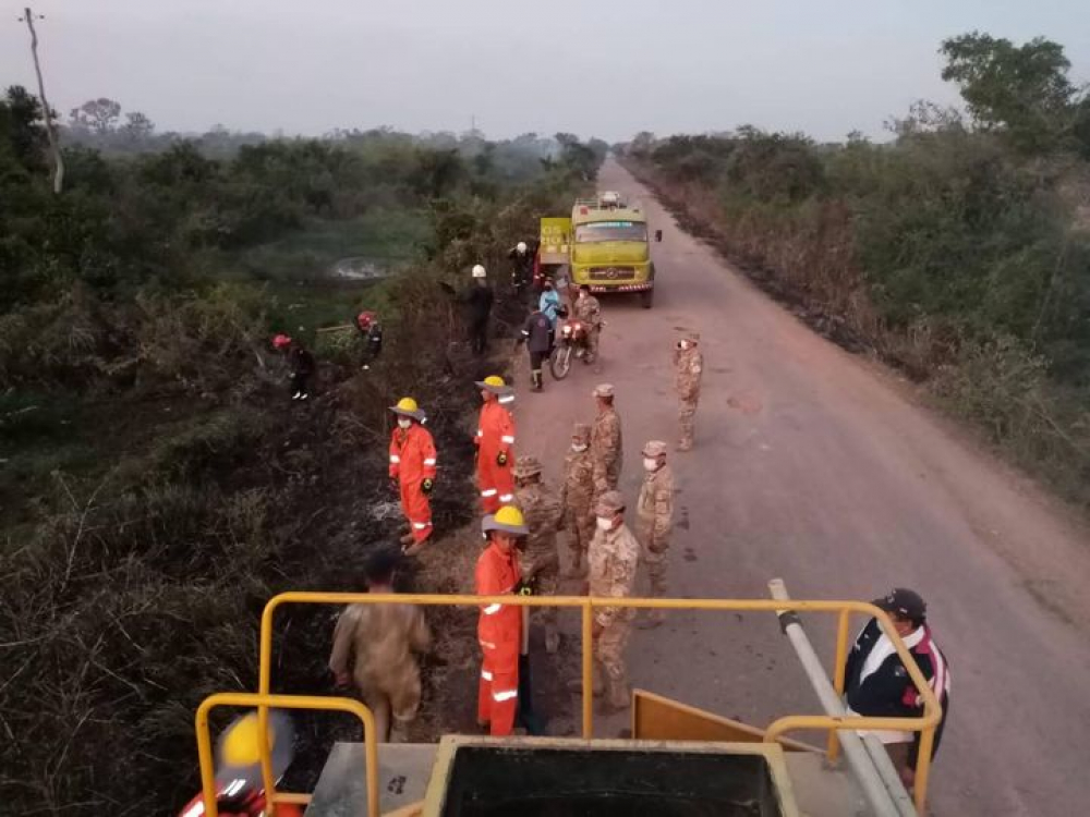 Bomberos llevan dos  semanas combatiendo incendios