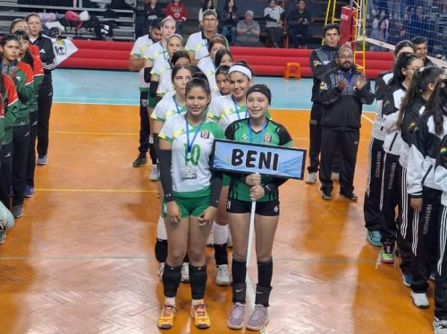 Beni presente en la inauguración del campeonato nacional de voleibol