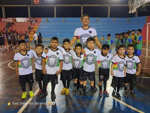 Leones del Beni compite en el torneo nacional de Fútbol de Salón AMF en Santa Ana