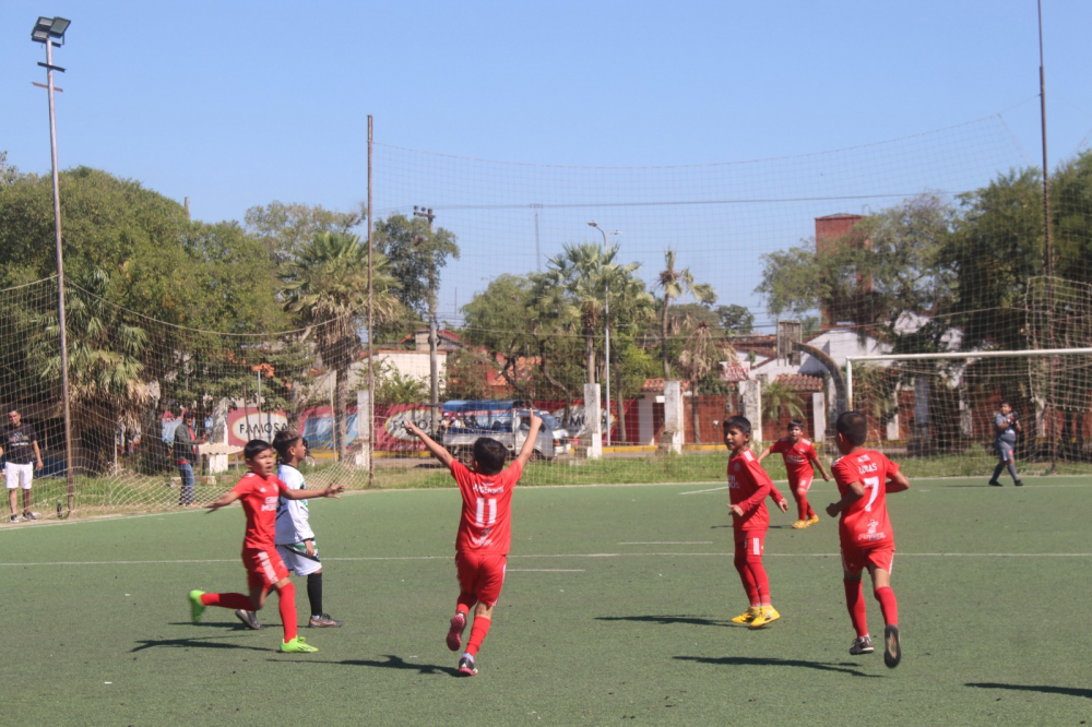 Última semana de descanso escolar será activa con fútbol infantil