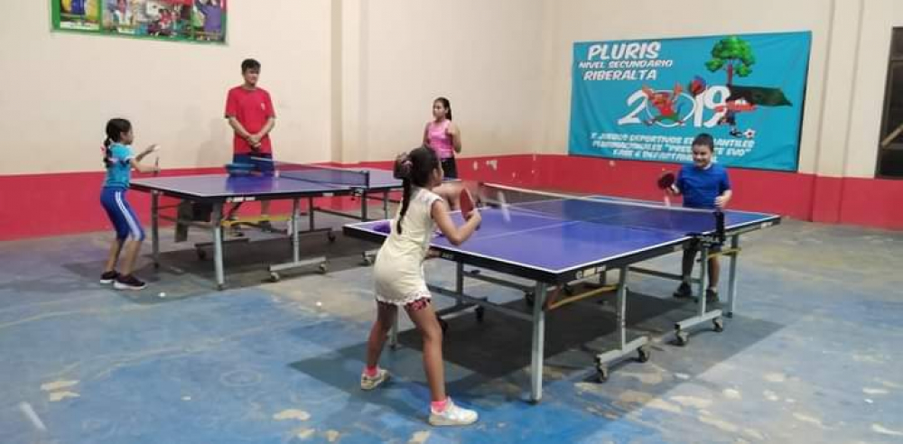 Antonio Rosales eleva el nivel del tenis de mesa en Riberalta