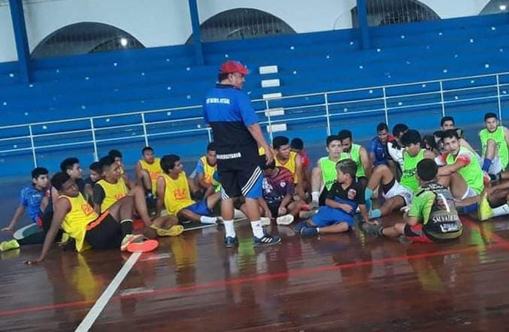 Carlos Borda, nuevo técnico de la selección boliviana Sub 17 de Futsal FIFA