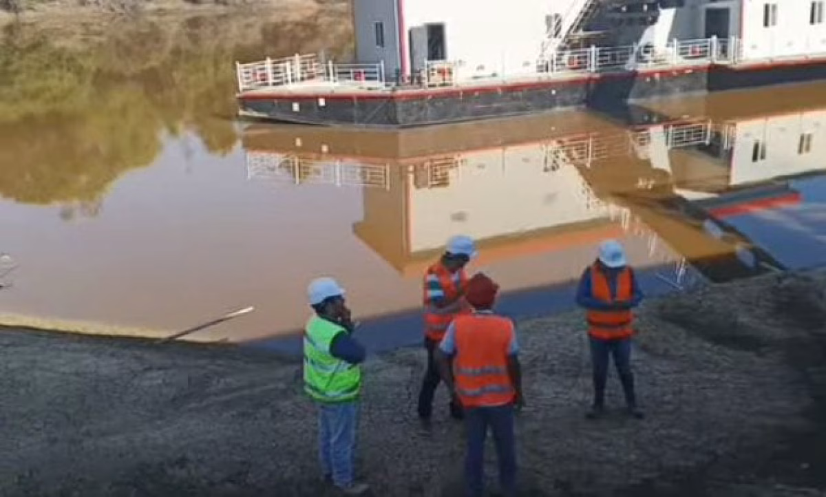 Inspeccionan obra de toma de agua en el río Ibare