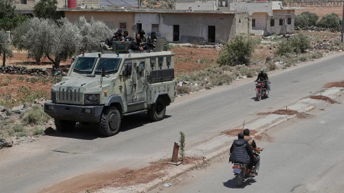 Israel ataca tanques en el sur de Siria mientras las fuerzas gubernamentales se enfrentan a las milicias drusas