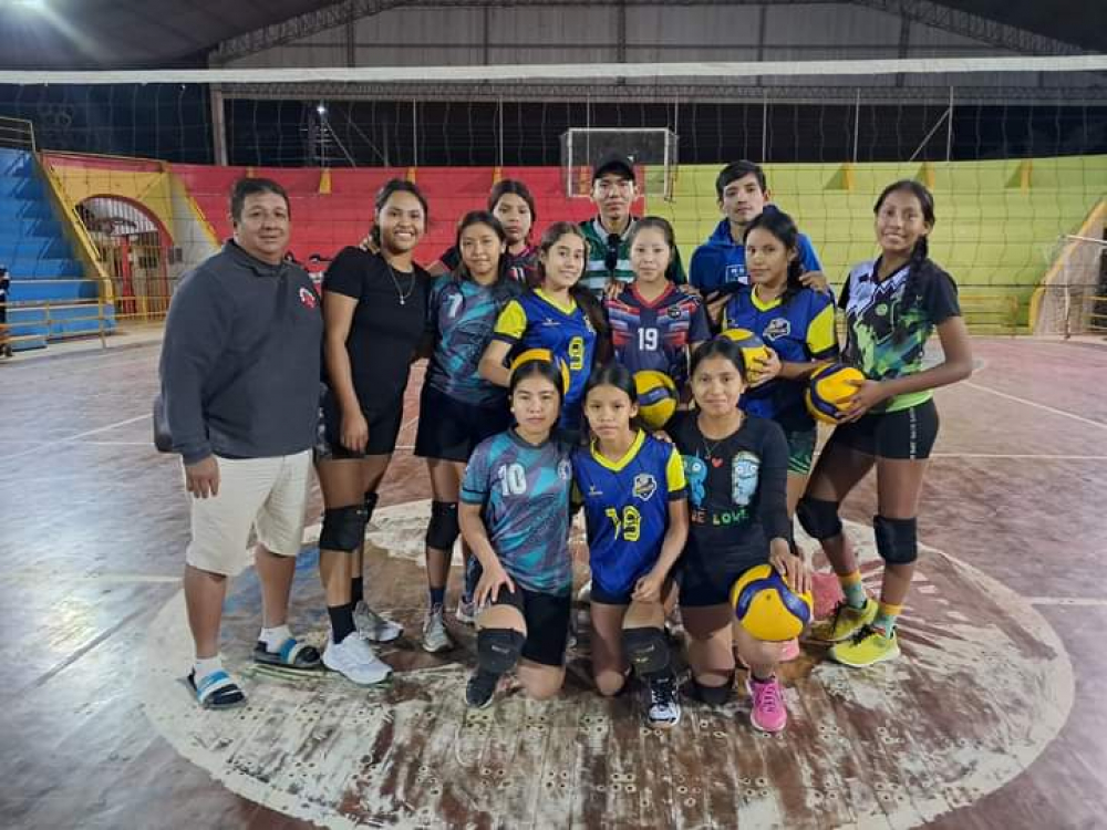 Los mejores equipos de voleibol del Beni compiten en Santa Ana