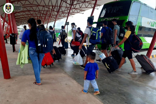 Vacaciones de medio año disparan  el tráfico en la Terminal de Buses