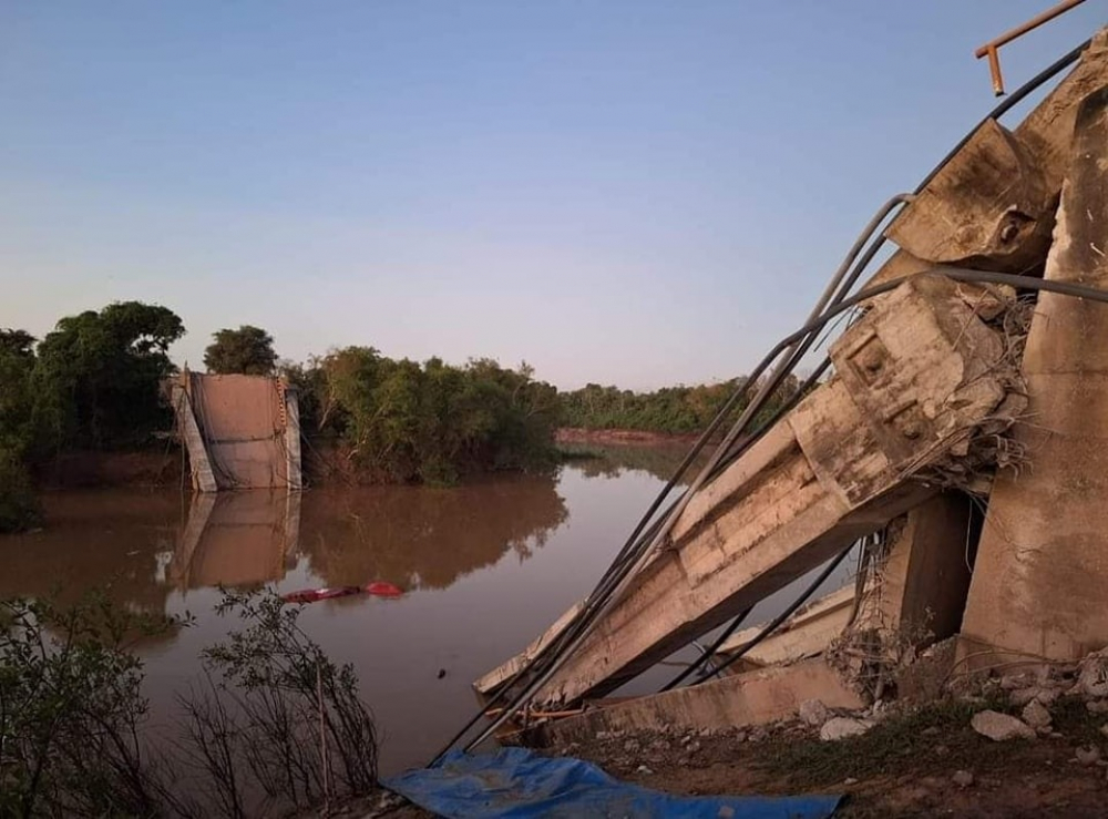 Santa Ana se declara en estado de  desastre tras el desplome del puente