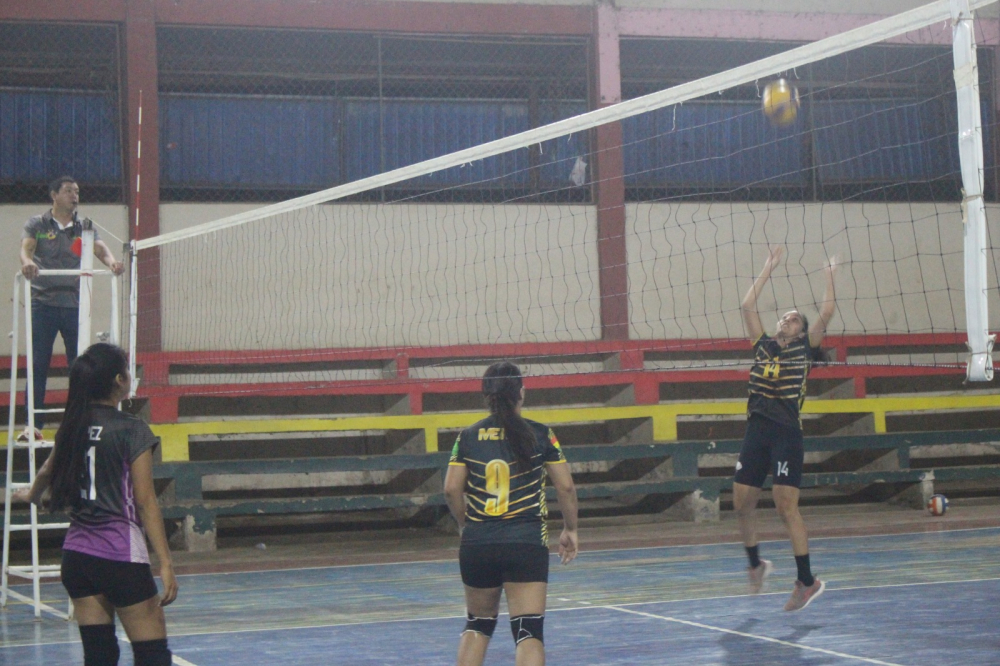 Se enciende la competencia por el título del voleibol municipal