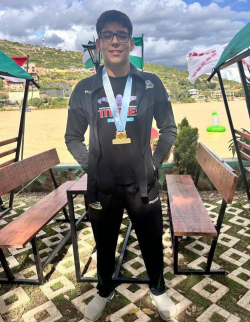 Santiago Castedo, un Titán en el Mundial de Aguas Abiertas en Singapur