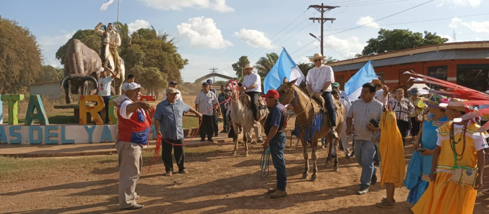 Nuncio apostólico fortalece la fe de los  católicos en Santa Rosa y recibe reconocimiento