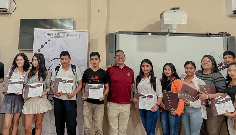 Certifican a más de 200 niñas y adolescentes  tras clausura del RobóTICas en Trinidad