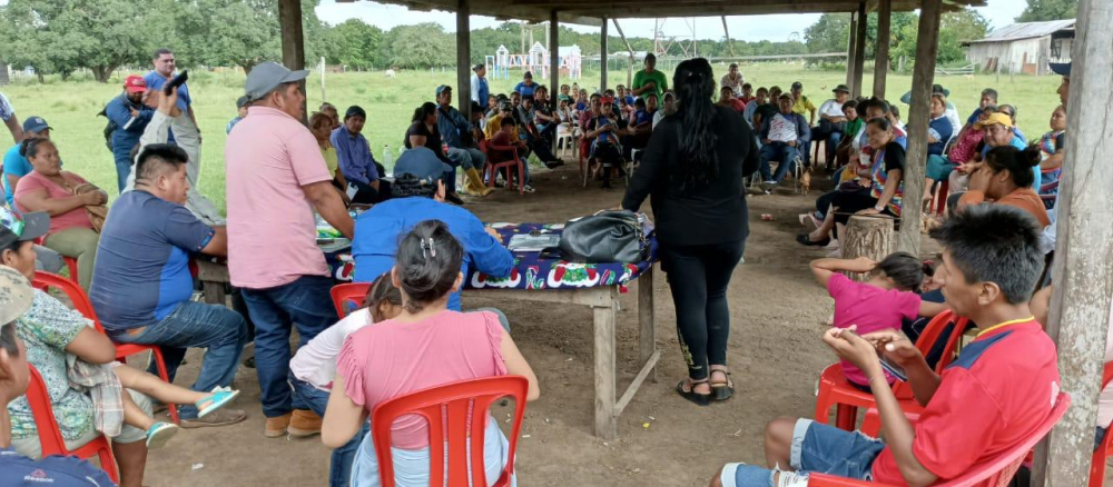 Alcalde recoge necesidades del sector campesino  en Santa Rosa y respaldan al presidente Arce