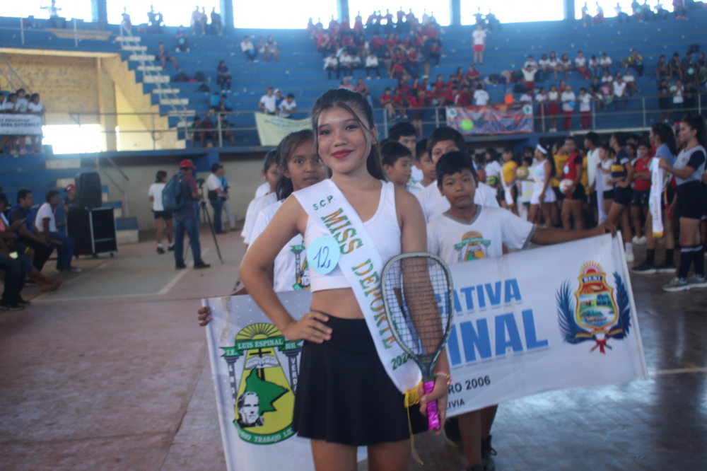 Con 45 unidades educativas inauguran año deportivo de 1ro a 3ro de secundaria