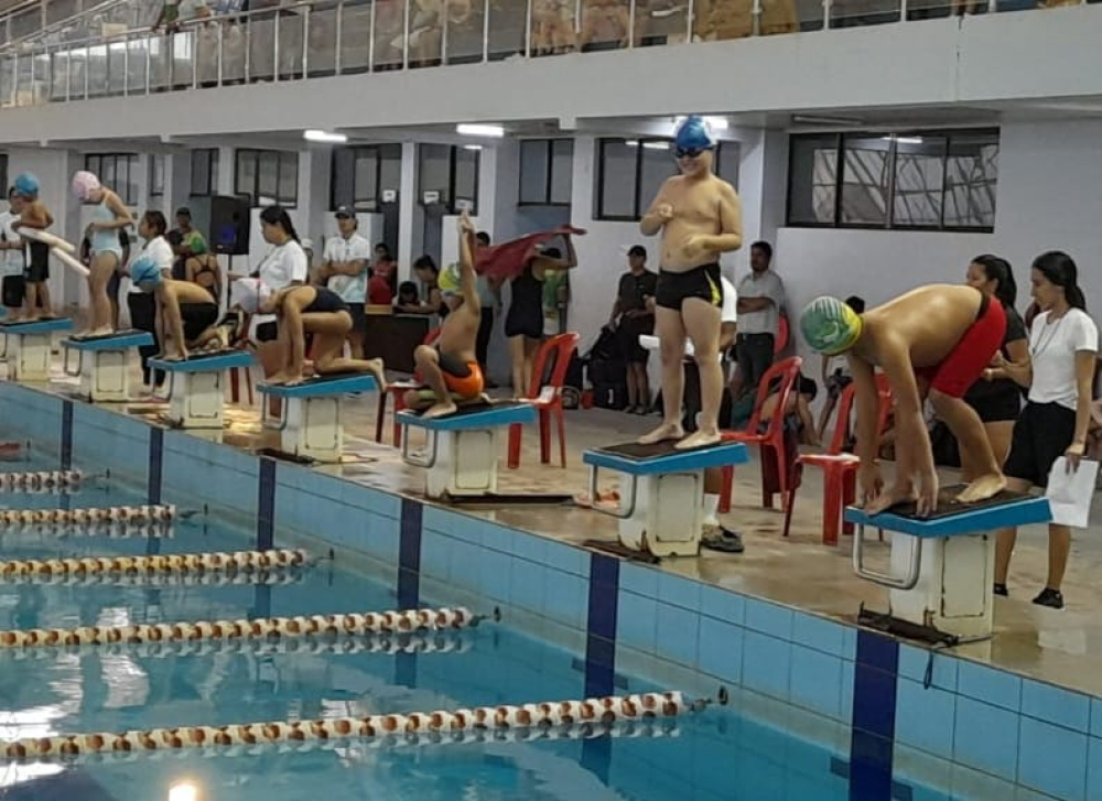 Clubes de Trinidad destacan en el campeonato de Escuela y Fondo de natación