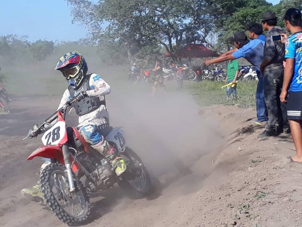 Motocicletas encienden motores en Riberalta este domingo