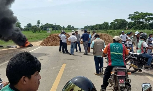 San Julián: 3er día de bloqueo en la ruta Beni - Santa Cruz