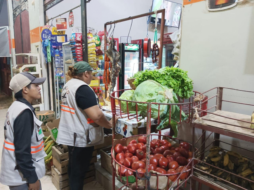 La canasta básica se vuelve un lujo:  La vida es más cara en los barrios