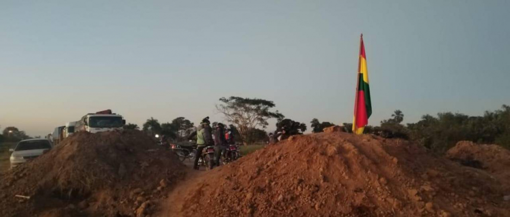 La ruta Santa Cruz - Beni permanece bloqueada en este feriado de Corpus Christi