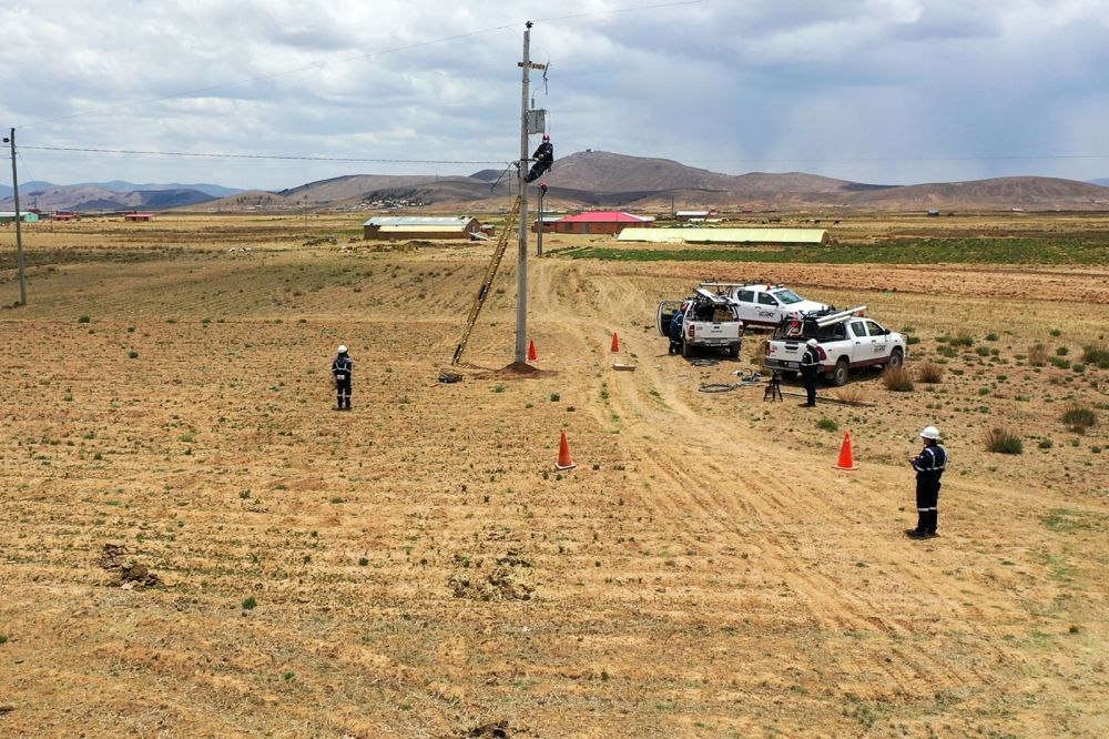 Programa IDTR III beneficiará al área rural con  sistemas de generación solar y redes eléctricas