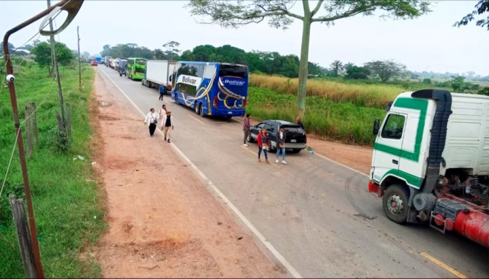 Agropecuarios de Marbán retoman bloqueo ruta Beni-Santa Cruz: Exigen cumplimiento de 7 demandas