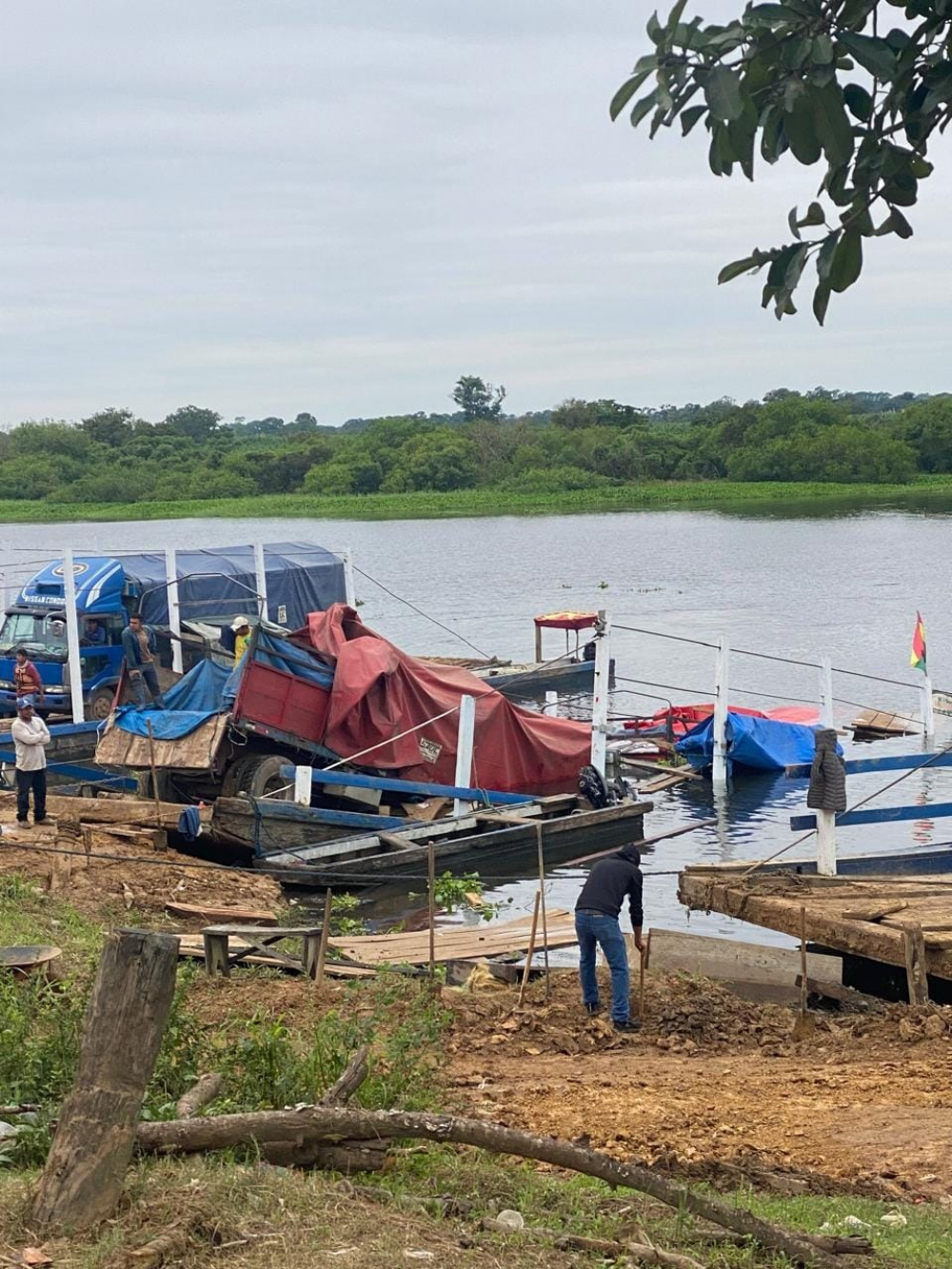 El Mamoré “devora” dos camiones en un mes y despierta urgencia por construcción de puente