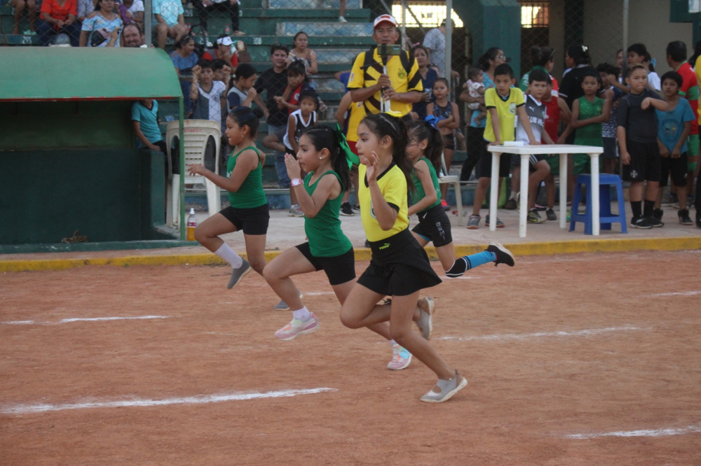 Emoción y competencia en el campeonato apertura de atletismo