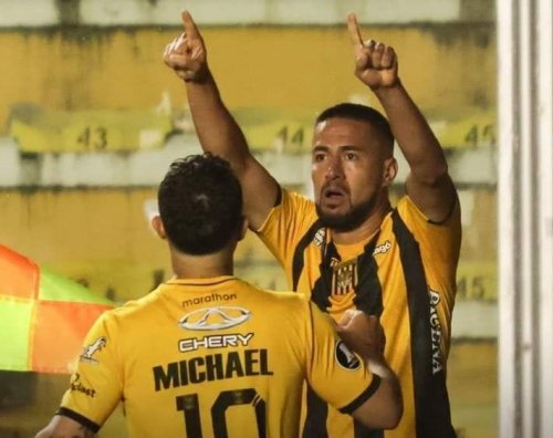 Libertadores: The Strongest venció a Huachipato por 4-0