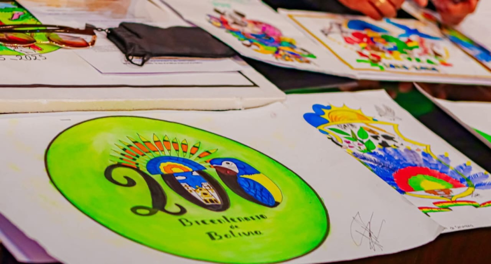 Presentan dibujos finalistas del concurso de logotipos Bicentenario de Bolivia
