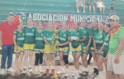 Trinitarios y Dunkeros, campeones del básquetbol Apertura 2025