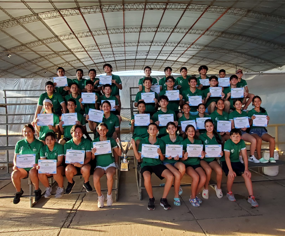 ASOBENA reconoce a nadadores benianos tras conquistar trofeo nacional