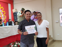 Ediberto Tany recibe reconocimiento en el Día del Periodista Boliviano