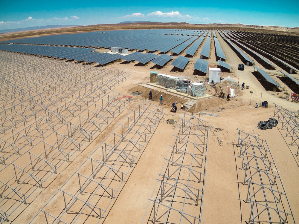 ENDE avanza en la ampliación de la planta solar fotovoltaica uyuni que alcanza el 50% de ejecución