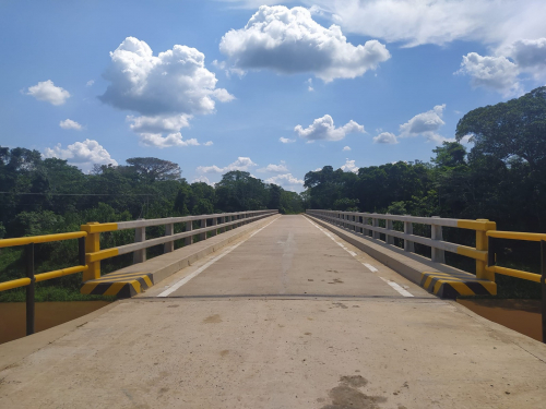 FPS concluye puente vehicular  en San Pedro del Río Apere