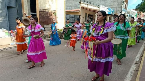 Color y tradición: ESFM celebra la Gesta  Libertaria de 1810 con danzas en honor a Muiba